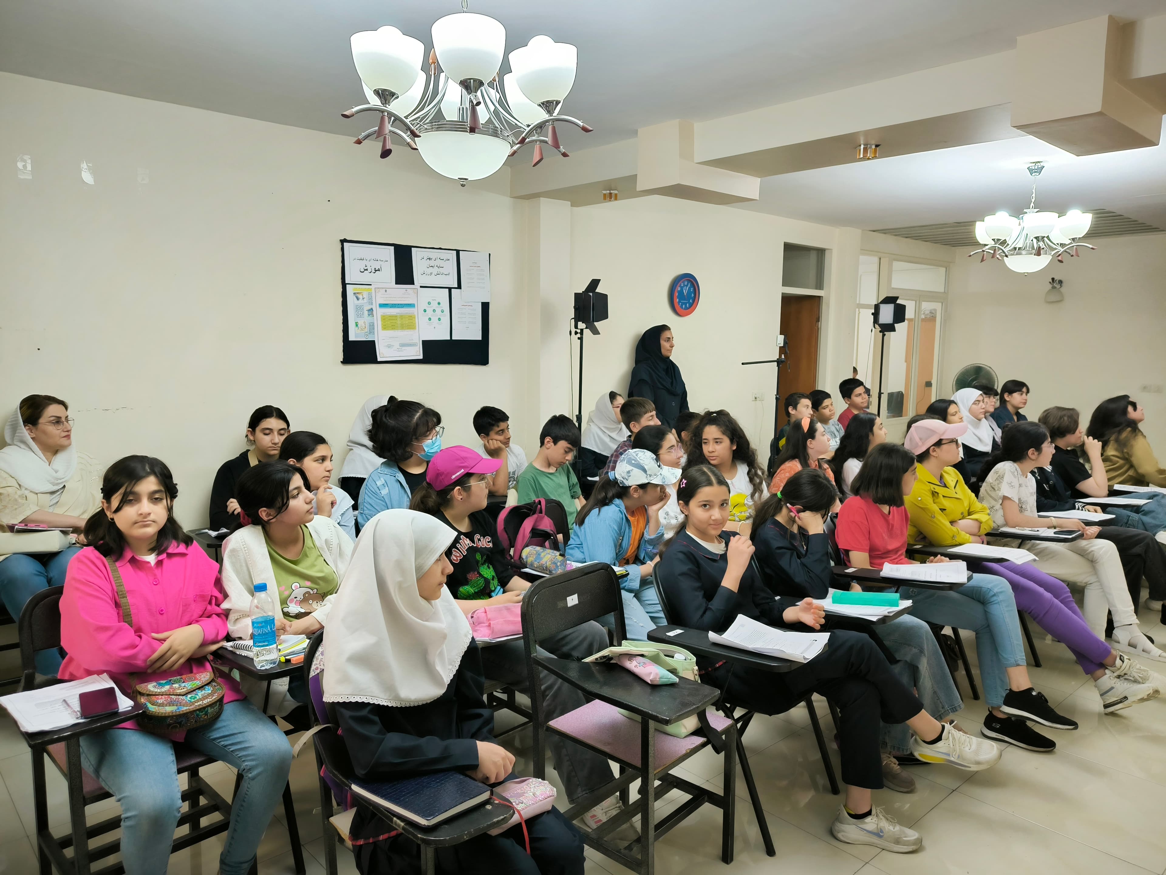 مجموعه متوسطه اول شایستگان علم